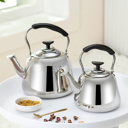 bouilloire et theiere 1500ml 2000ml sur table bol the cuillere the fleur sec en decor
