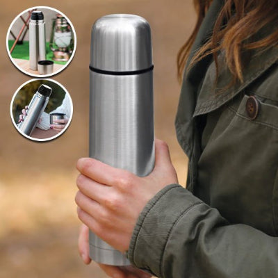 bouteille inox isotherme grise tenue en randonnee