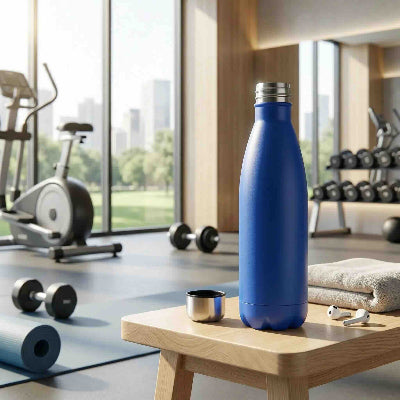 bouteille isotherme 750 ml bleu a la salle de sport