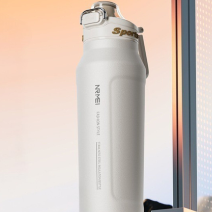 gourdes isotherme 1l blanche sur stand