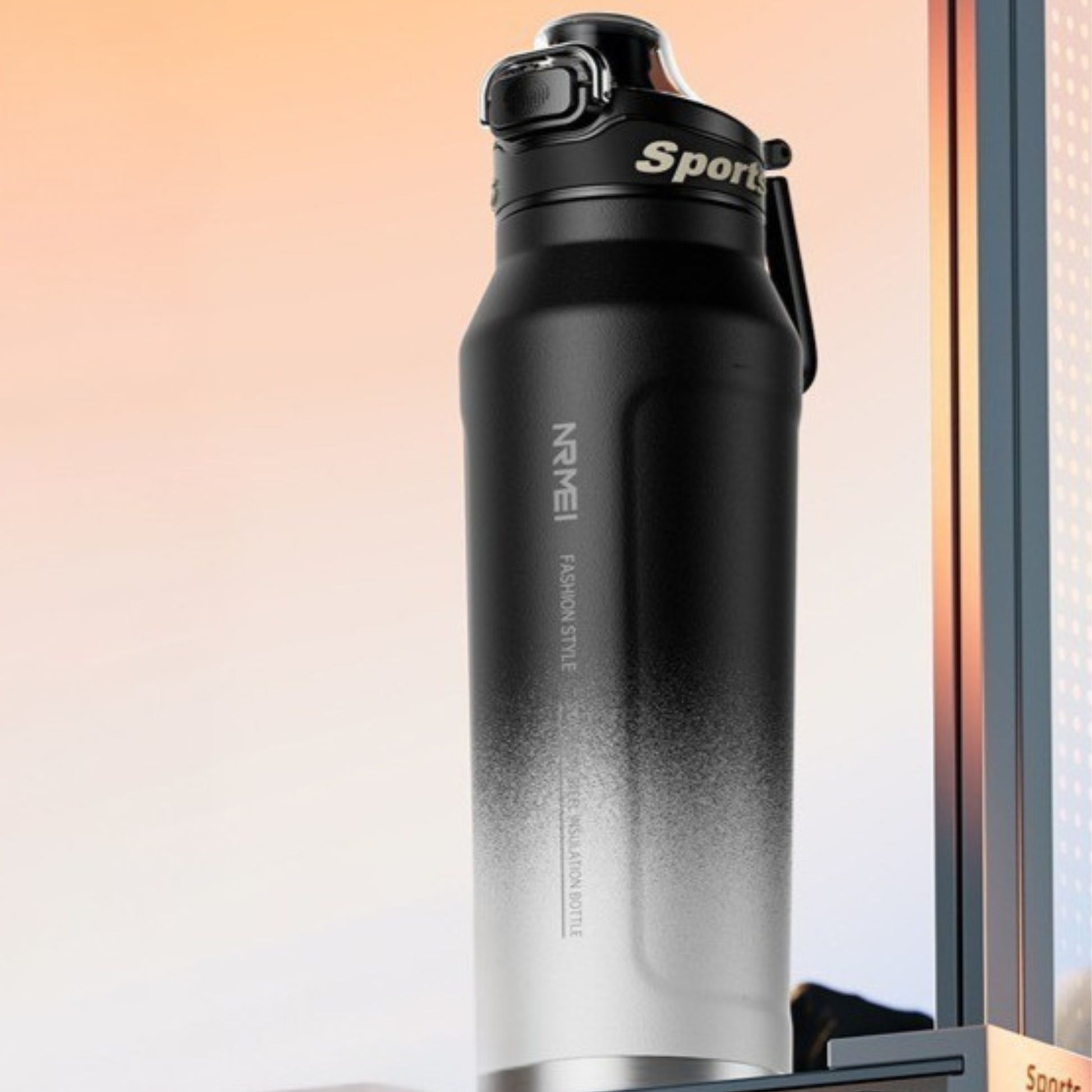gourdes isotherme 1l noire blanc degrade sur stand