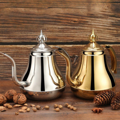 theiere maroccaine argentee doree sur bois avec deco