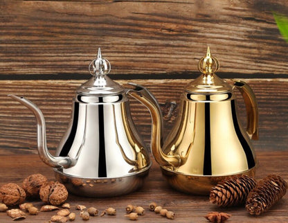 theiere marocaine argent doree sur bois decoration a cote